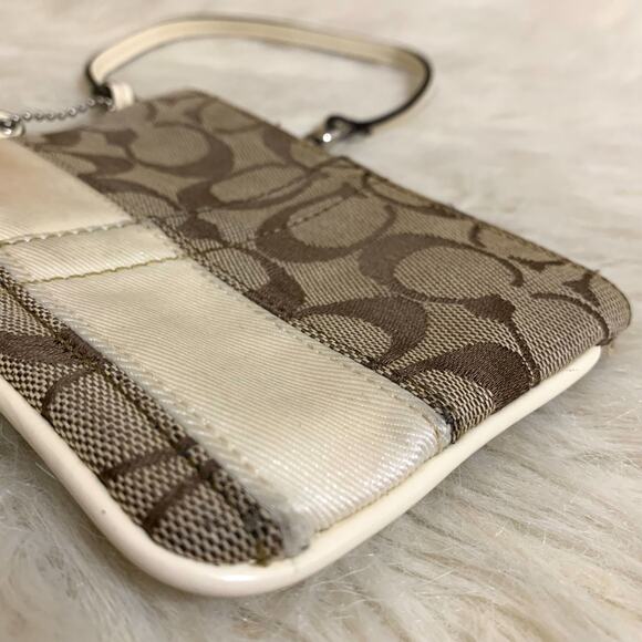 COACH Small Vintage Khaki/White SIS Signature Stripe Wristlet F45608 - Picture 6 of 11